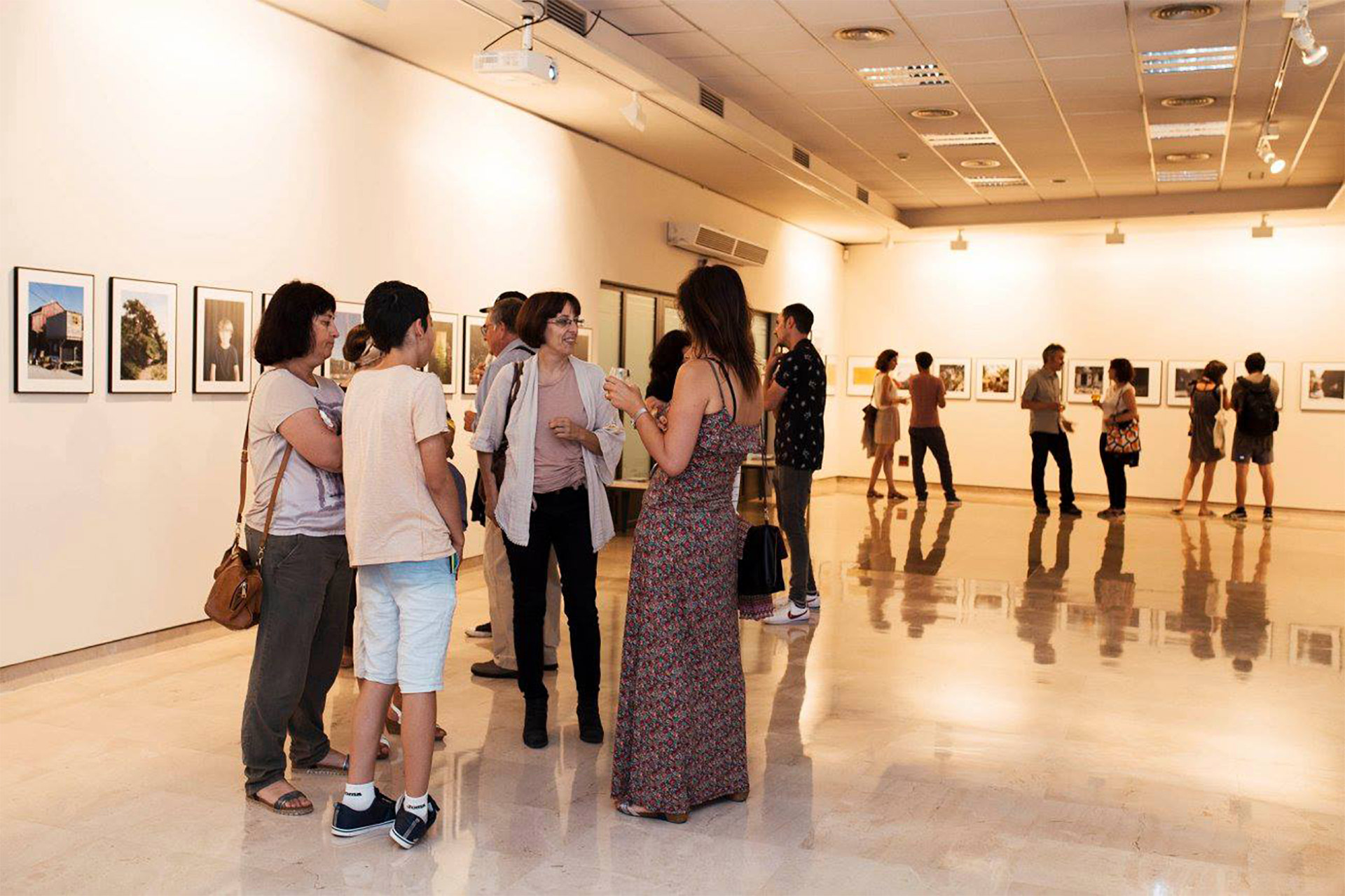 Image of the exhibition curated by the Inesfera studio.